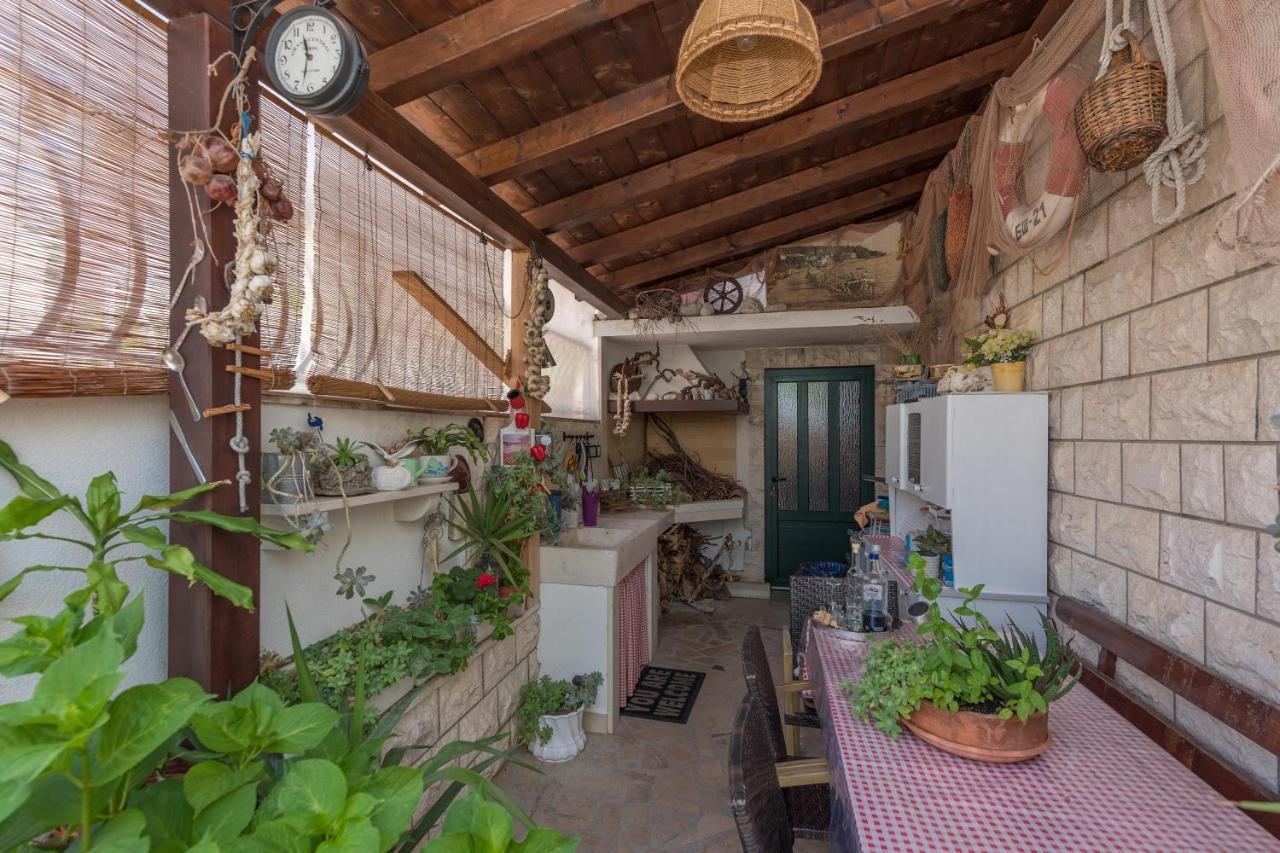 Apartmani Antunovic Podgora Exterior photo